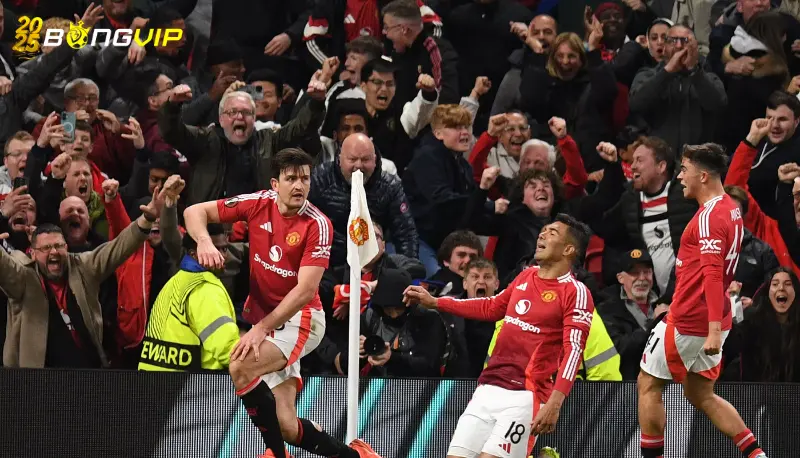 Màn thoát hiểm 'điên rồ' đưa Man Utd vào bán kết Europa League trong hiệp phụ thứ hai