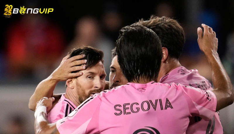 Trọng tài gây tranh cãi - Messi chỉ trích trọng tài trong trận thua đậm của Inter Miami