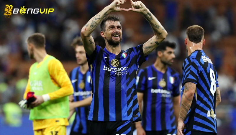 Thách thức trước hàng công PSG - Francesco Acerbi – từ hai lần chiến thắng ung thư đến chung kết Champions League