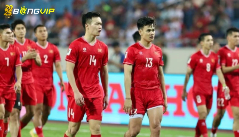 Việt Nam tụt sâu ở bảng FIFA vì thua Malaysia Nguyên nhân thất bại: Từ chiến thuật đến nhân sự